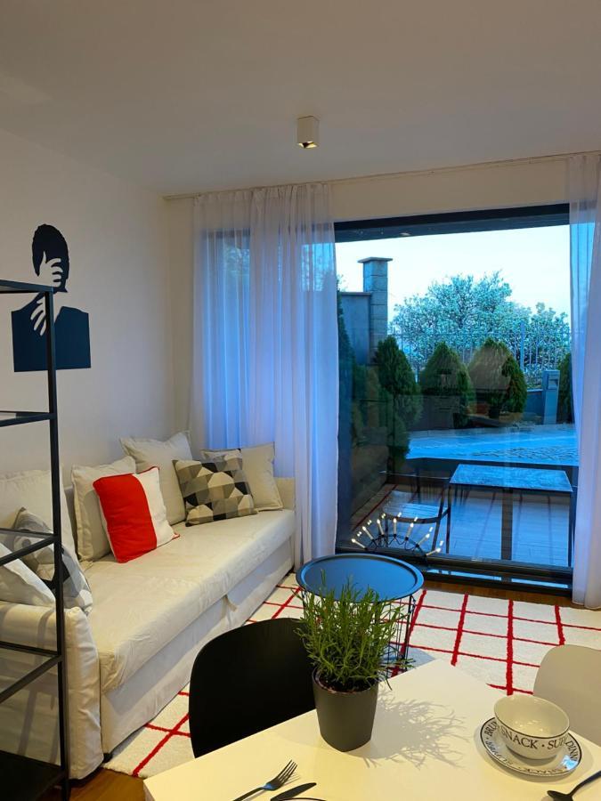 Cozy Red Bulldog Place In Apart-Complex/Pool Varna Dış mekan fotoğraf